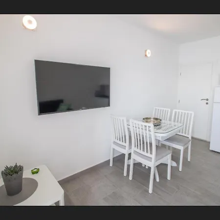 Apartman Davor *