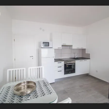 Davor Apartman *